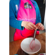 Tablier rose et fouet de patisserie pour enfant